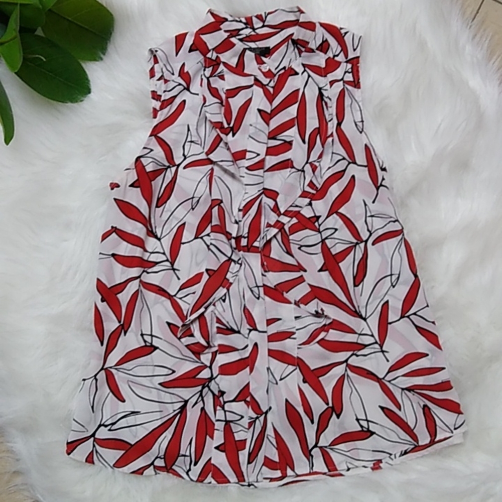 💐ANN TAYLOR FACTORY Petite Ruffle line design sleeveless blouse. size XS💐
